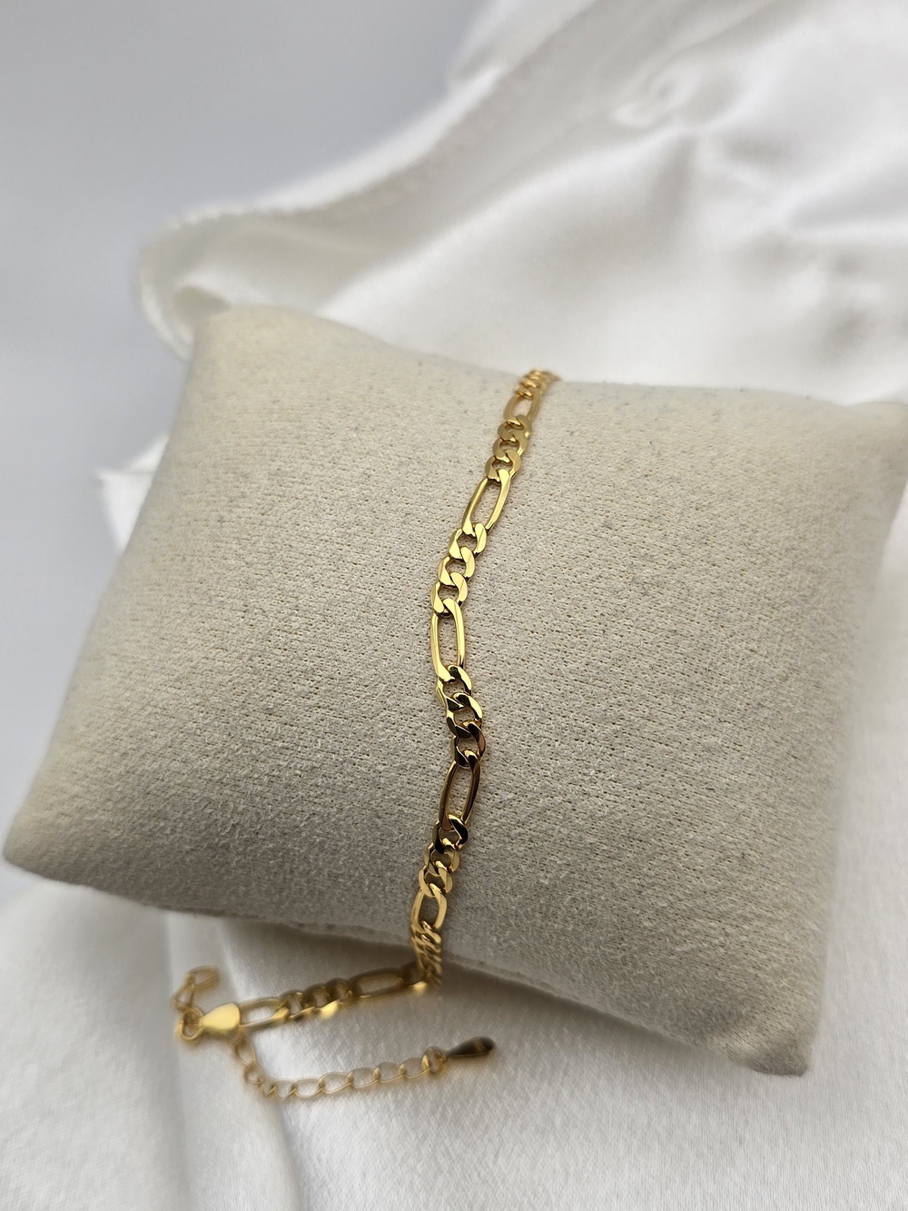 Yellow Gold Over Sterling Silver 925 Figaro Chain Link Anklet